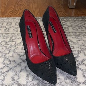 Perfect basic black pump